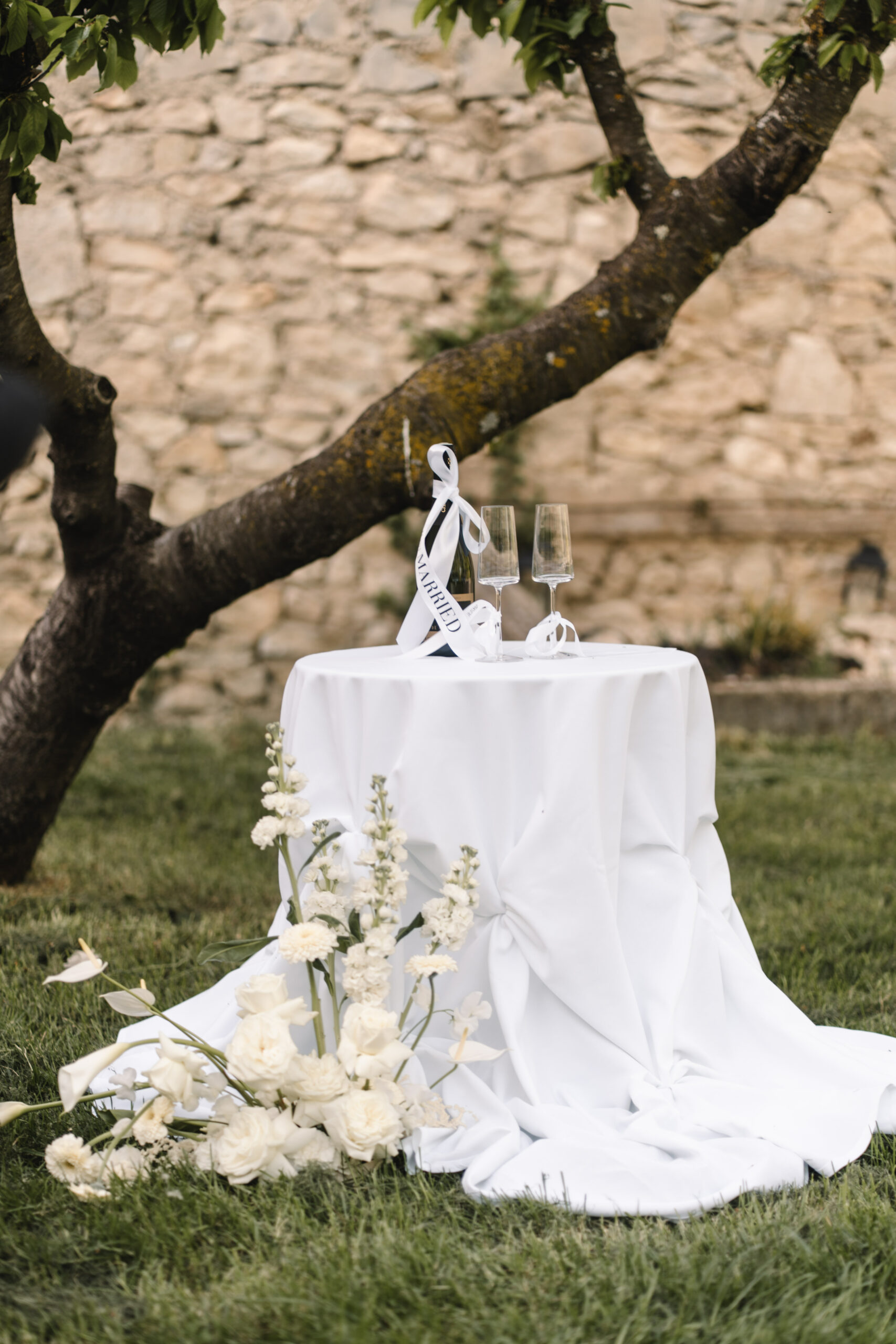 full-service wedding planner in France - mallaury Ferlay